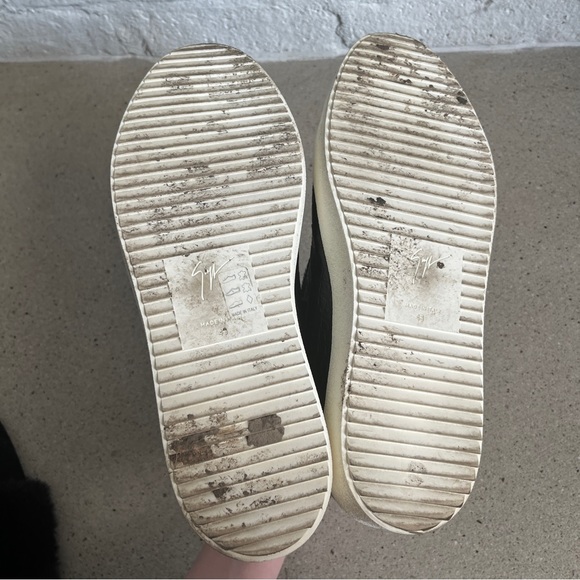 Giuseppe Zanotti Kriss Crocodile-Effect Leather Sneakers - Picture 9 of 10